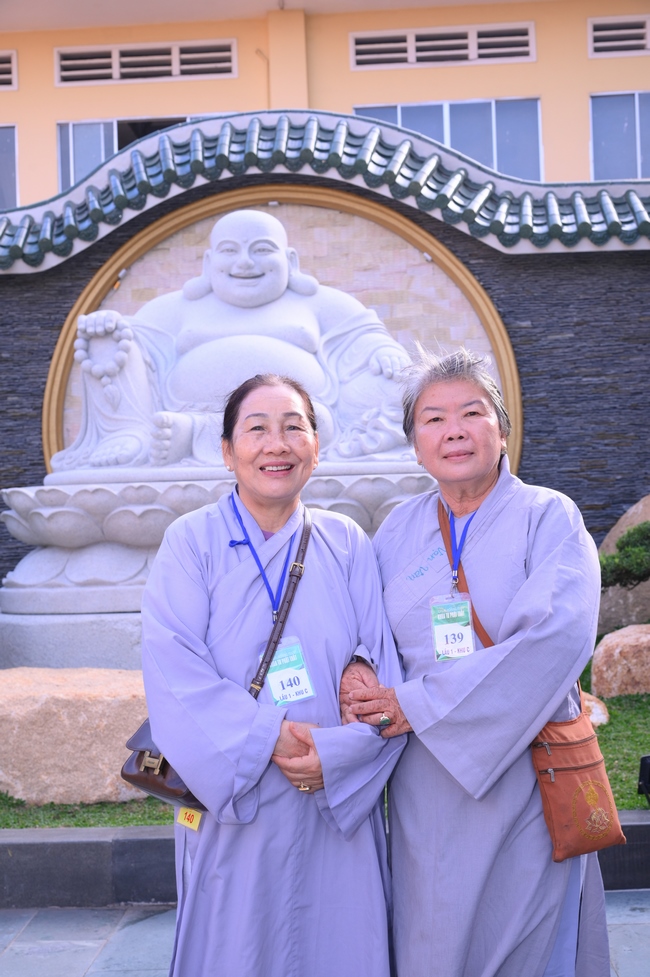 Dharma Talk: The Art of Dharma Gleaning Delivered by Venerable Nun Thich Nu Nhu Lan at the 109th Seven-Day Retreat.