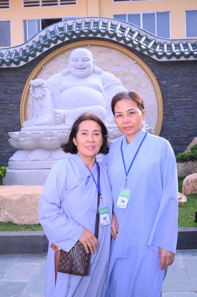 Dharma Talk: The Art of Dharma Gleaning Delivered by Venerable Nun Thich Nu Nhu Lan at the 109th Seven-Day Retreat.