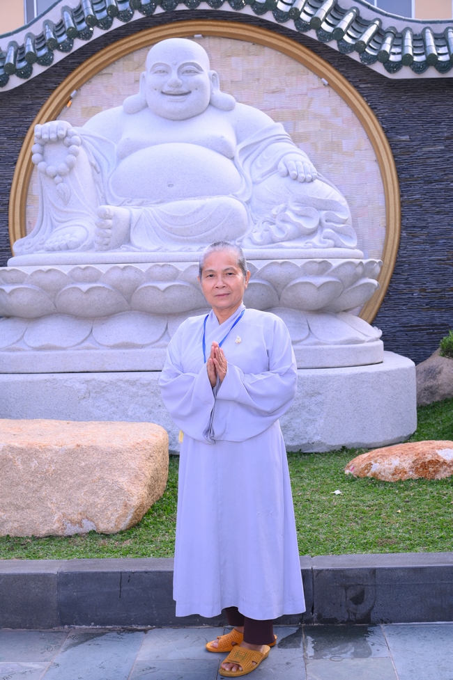 Dharma Talk: The Art of Dharma Gleaning Delivered by Venerable Nun Thich Nu Nhu Lan at the 109th Seven-Day Retreat.