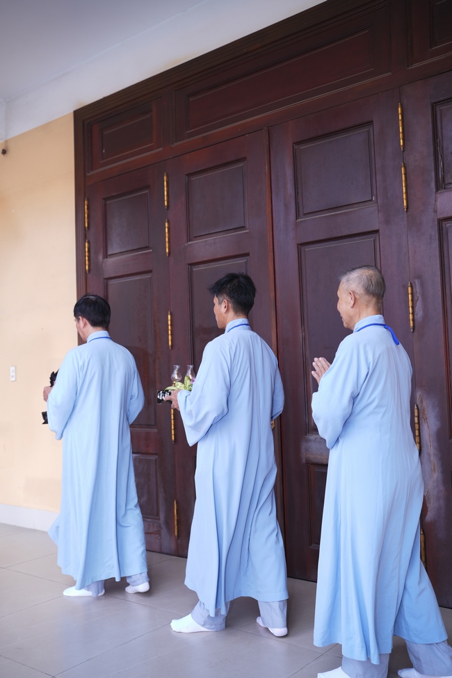 Dharma Talk: The Art of Dharma Gleaning Delivered by Venerable Nun Thich Nu Nhu Lan at the 109th Seven-Day Retreat.