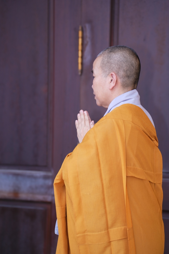 Dharma Talk: The Art of Dharma Gleaning Delivered by Venerable Nun Thich Nu Nhu Lan at the 109th Seven-Day Retreat.