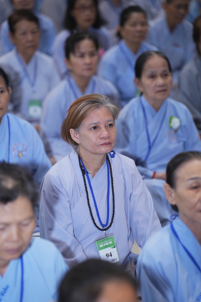 Dharma Talk: The Art of Dharma Gleaning Delivered by Venerable Nun Thich Nu Nhu Lan at the 109th Seven-Day Retreat.