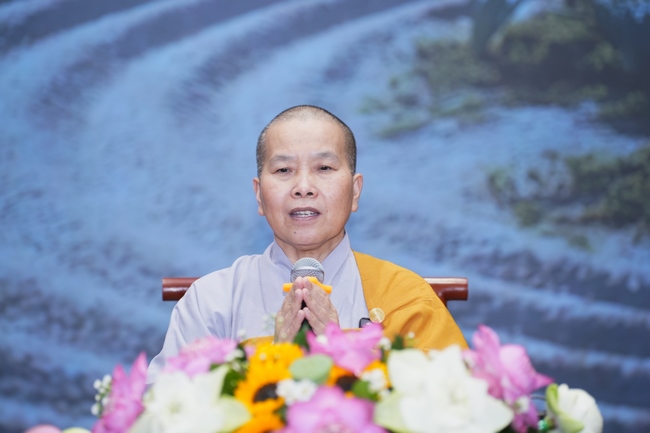 Dharma Talk: The Art of Dharma Gleaning Delivered by Venerable Nun Thich Nu Nhu Lan at the 109th Seven-Day Retreat.