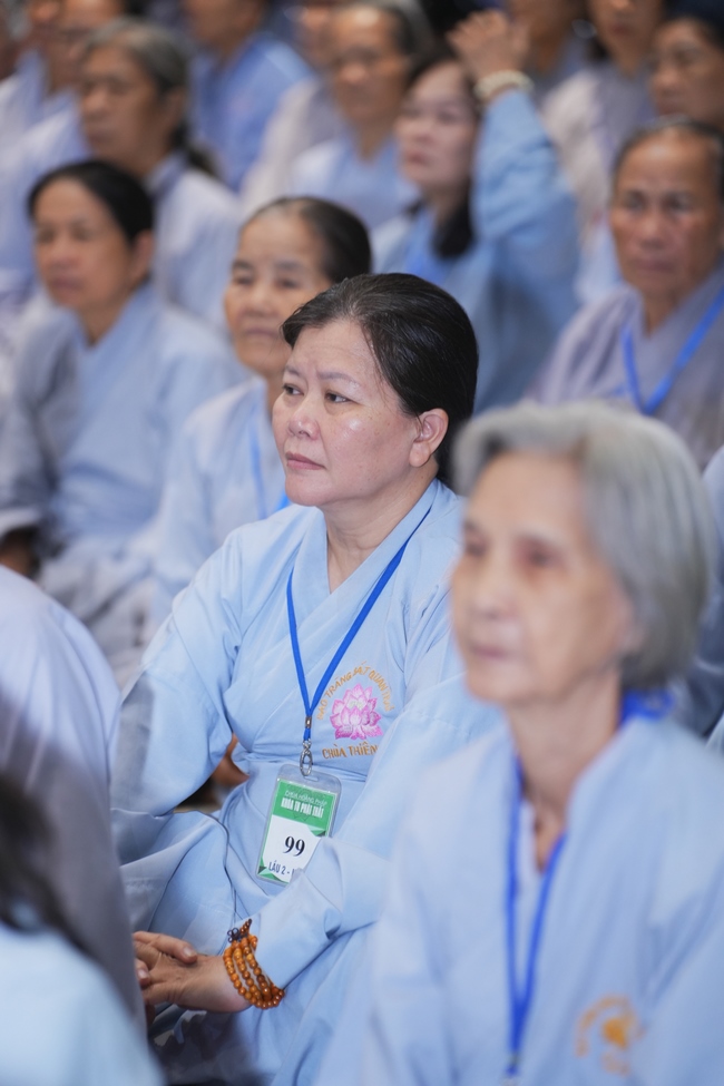 Dharma Talk: The Art of Dharma Gleaning Delivered by Venerable Nun Thich Nu Nhu Lan at the 109th Seven-Day Retreat.