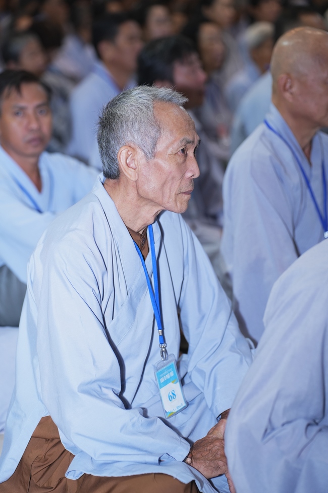 Dharma Talk: The Art of Dharma Gleaning Delivered by Venerable Nun Thich Nu Nhu Lan at the 109th Seven-Day Retreat.