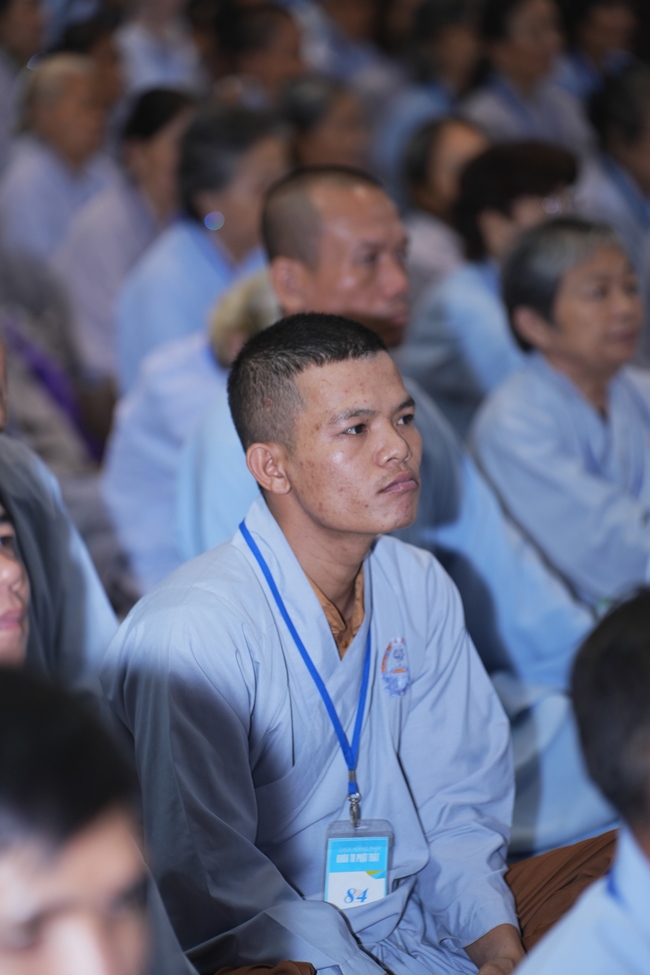 Dharma Talk: The Art of Dharma Gleaning Delivered by Venerable Nun Thich Nu Nhu Lan at the 109th Seven-Day Retreat.