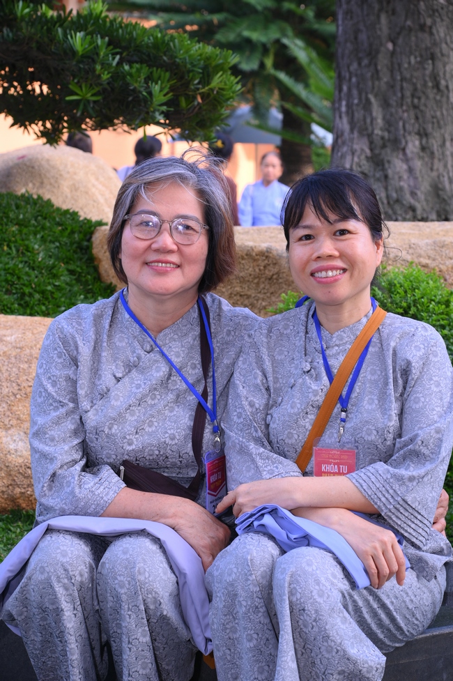 Dharma Talk: The Art of Dharma Gleaning Delivered by Venerable Nun Thich Nu Nhu Lan at the 109th Seven-Day Retreat.