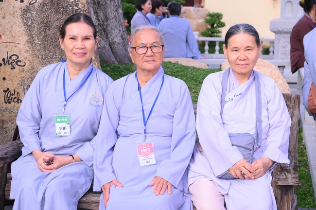 Dharma Talk: The Art of Dharma Gleaning Delivered by Venerable Nun Thich Nu Nhu Lan at the 109th Seven-Day Retreat.