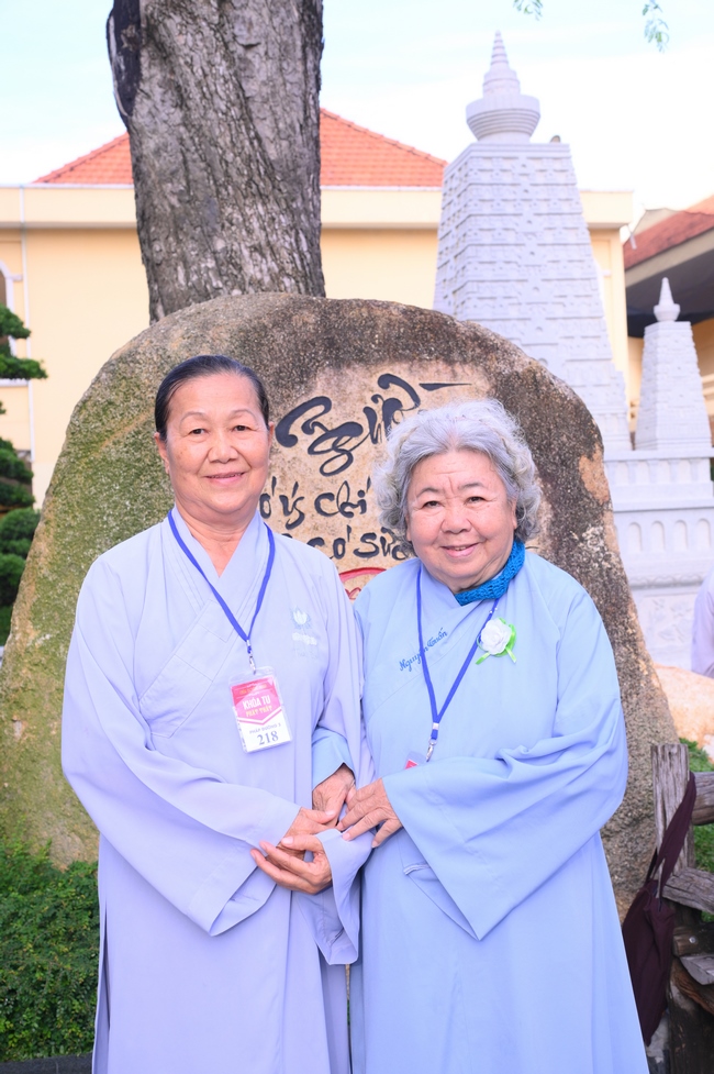 Dharma Talk: The Art of Dharma Gleaning Delivered by Venerable Nun Thich Nu Nhu Lan at the 109th Seven-Day Retreat.