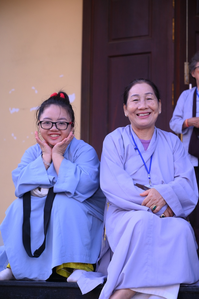 Dharma Talk: The Art of Dharma Gleaning Delivered by Venerable Nun Thich Nu Nhu Lan at the 109th Seven-Day Retreat.