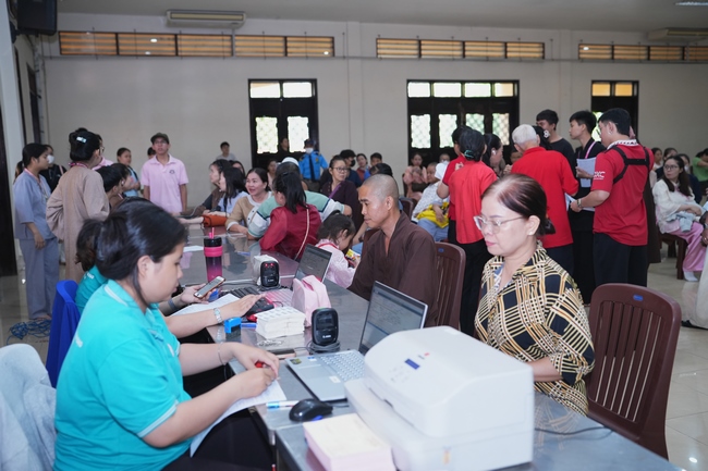 CHƯƠNG TRÌNH HIẾN MÁU NHÂN ĐẠO | CHÙA HOẰNG PHÁP.