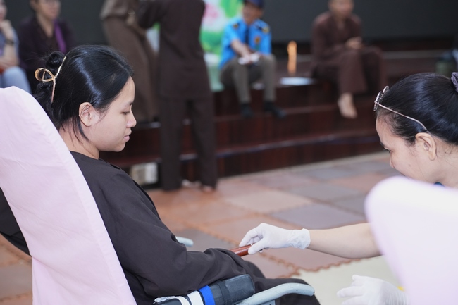 CHƯƠNG TRÌNH HIẾN MÁU NHÂN ĐẠO | CHÙA HOẰNG PHÁP.