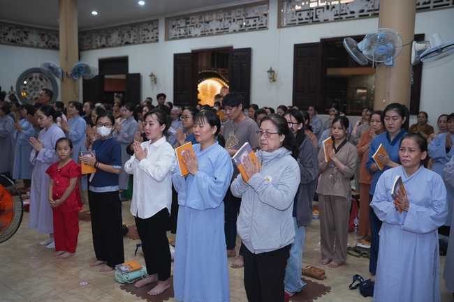 LỄ CẦU NGUYỆN QUỐC THỚI DÂN AN TRONG HAI NGÀY AN TRÍ TÔN TƯỢNG ĐỨC PHẬT BỔN SƯ THÍCH CA MÂU NI | CHÙA HOẰNG PHÁP.
