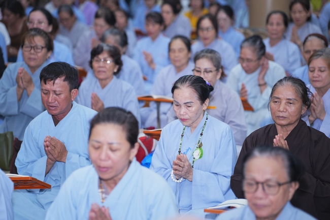 LỄ CẦU NGUYỆN QUỐC THỚI DÂN AN TRONG HAI NGÀY AN TRÍ TÔN TƯỢNG ĐỨC PHẬT BỔN SƯ THÍCH CA MÂU NI | CHÙA HOẰNG PHÁP.