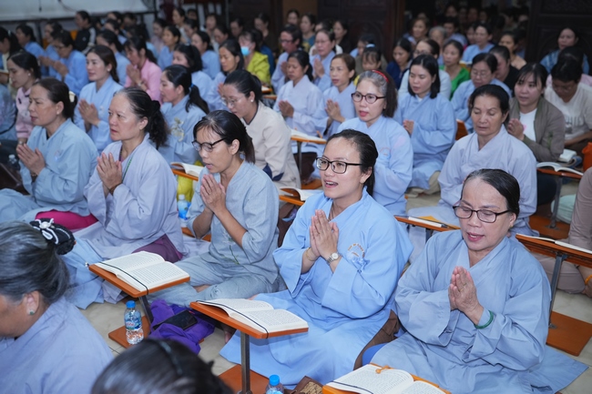 LỄ CẦU NGUYỆN QUỐC THỚI DÂN AN TRONG HAI NGÀY AN TRÍ TÔN TƯỢNG ĐỨC PHẬT BỔN SƯ THÍCH CA MÂU NI | CHÙA HOẰNG PHÁP.