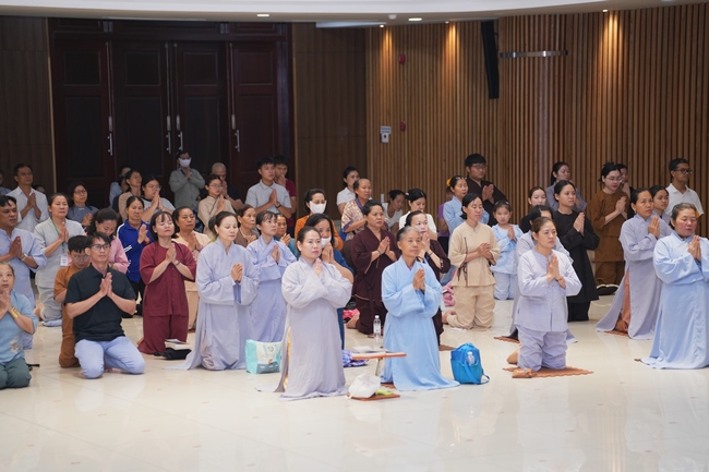 LỄ CẦU NGUYỆN QUỐC THỚI DÂN AN TRONG HAI NGÀY AN TRÍ TÔN TƯỢNG ĐỨC PHẬT BỔN SƯ THÍCH CA MÂU NI | CHÙA HOẰNG PHÁP.