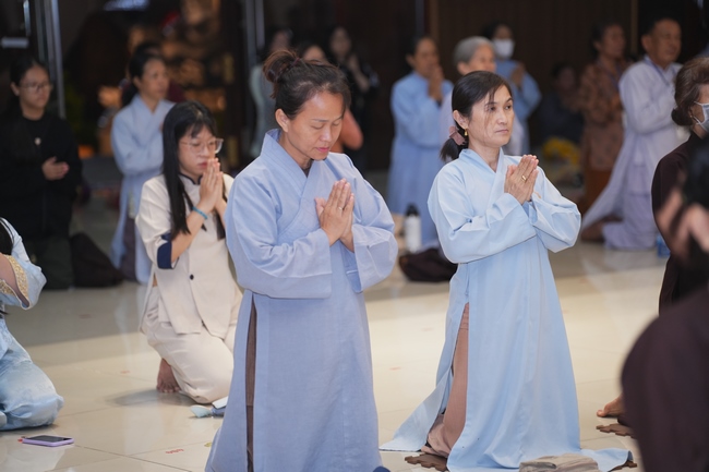 LỄ CẦU NGUYỆN QUỐC THỚI DÂN AN TRONG HAI NGÀY AN TRÍ TÔN TƯỢNG ĐỨC PHẬT BỔN SƯ THÍCH CA MÂU NI | CHÙA HOẰNG PHÁP.
