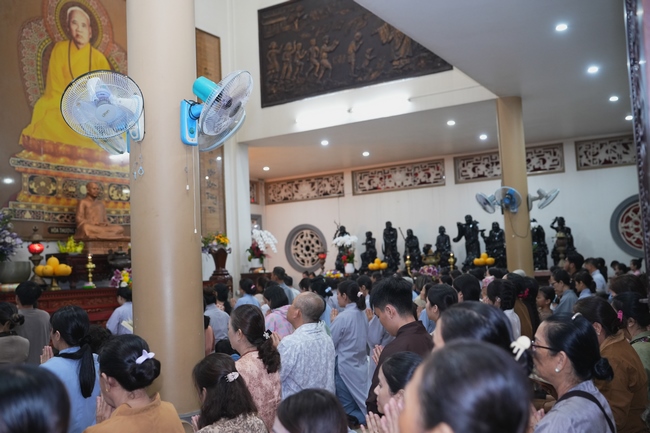 LỄ CẦU NGUYỆN QUỐC THỚI DÂN AN TRONG HAI NGÀY AN TRÍ TÔN TƯỢNG ĐỨC PHẬT BỔN SƯ THÍCH CA MÂU NI | CHÙA HOẰNG PHÁP.