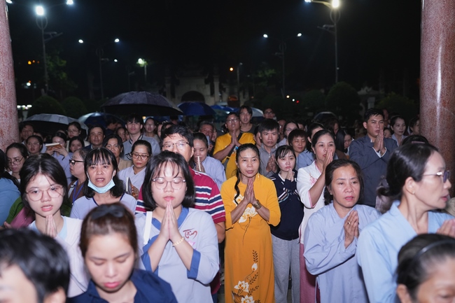 LỄ CẦU NGUYỆN QUỐC THỚI DÂN AN TRONG HAI NGÀY AN TRÍ TÔN TƯỢNG ĐỨC PHẬT BỔN SƯ THÍCH CA MÂU NI | CHÙA HOẰNG PHÁP.