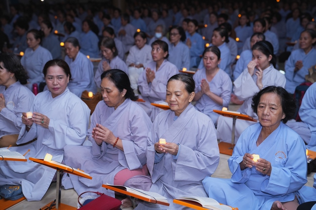 LỄ CẦU NGUYỆN QUỐC THỚI DÂN AN TRONG HAI NGÀY AN TRÍ TÔN TƯỢNG ĐỨC PHẬT BỔN SƯ THÍCH CA MÂU NI | CHÙA HOẰNG PHÁP.