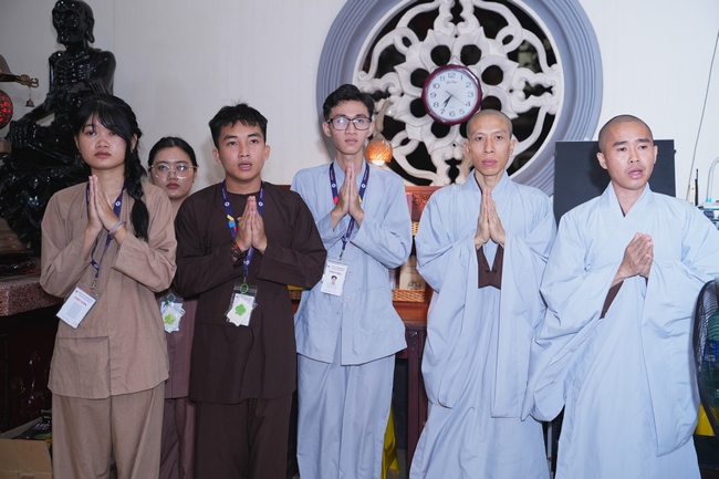 LỄ CẦU NGUYỆN QUỐC THỚI DÂN AN TRONG HAI NGÀY AN TRÍ TÔN TƯỢNG ĐỨC PHẬT BỔN SƯ THÍCH CA MÂU NI | CHÙA HOẰNG PHÁP.