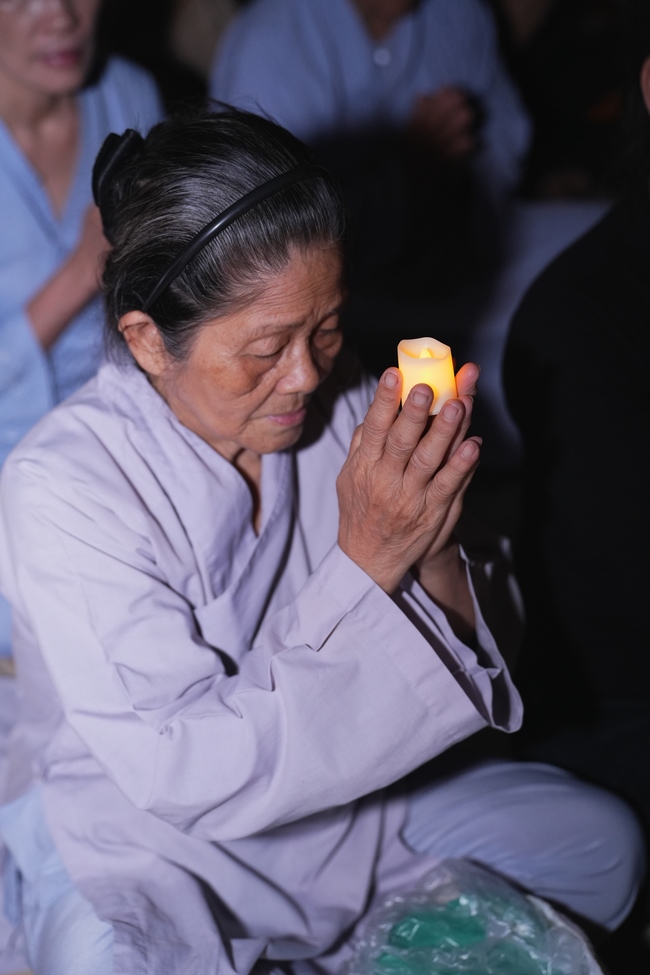 LỄ CẦU NGUYỆN QUỐC THỚI DÂN AN TRONG HAI NGÀY AN TRÍ TÔN TƯỢNG ĐỨC PHẬT BỔN SƯ THÍCH CA MÂU NI | CHÙA HOẰNG PHÁP.