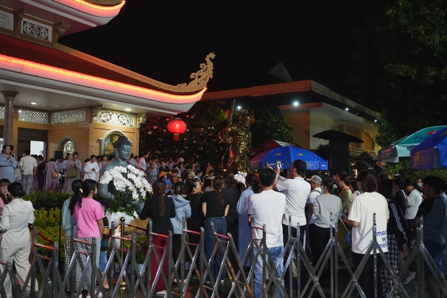 LỄ CẦU NGUYỆN QUỐC THỚI DÂN AN TRONG HAI NGÀY AN TRÍ TÔN TƯỢNG ĐỨC PHẬT BỔN SƯ THÍCH CA MÂU NI | CHÙA HOẰNG PHÁP.