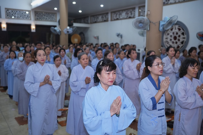 LỄ CẦU NGUYỆN QUỐC THỚI DÂN AN TRONG HAI NGÀY AN TRÍ TÔN TƯỢNG ĐỨC PHẬT BỔN SƯ THÍCH CA MÂU NI | CHÙA HOẰNG PHÁP.