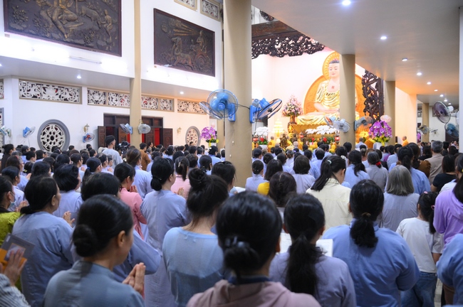LỄ CẦU NGUYỆN QUỐC THỚI DÂN AN TRONG HAI NGÀY AN TRÍ TÔN TƯỢNG ĐỨC PHẬT BỔN SƯ THÍCH CA MÂU NI | CHÙA HOẰNG PHÁP.