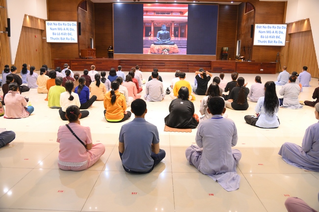 LỄ CẦU NGUYỆN QUỐC THỚI DÂN AN TRONG HAI NGÀY AN TRÍ TÔN TƯỢNG ĐỨC PHẬT BỔN SƯ THÍCH CA MÂU NI | CHÙA HOẰNG PHÁP.