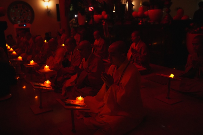 CHƯƠNG TRÌNH CA NHẠC “TOẢ ÁNH ĐẠO VÀNG” – CHÀO MỪNG SỰ KIỆN CHIÊM BÁI TÔN TƯỢNG AN TRÍ 02 NGÀY TẠI CHÙA HOẰNG PHÁP.