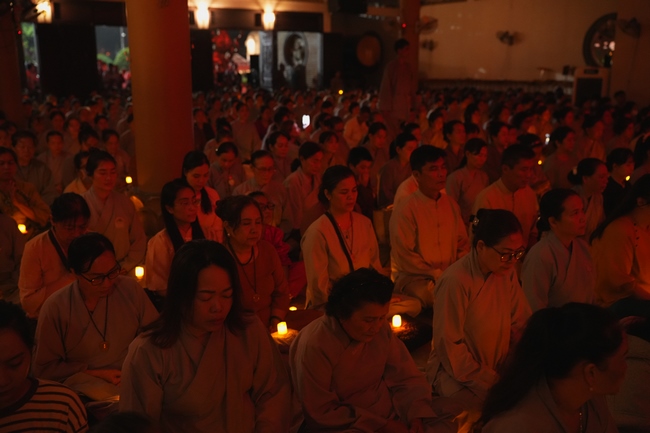 CHƯƠNG TRÌNH CA NHẠC “TOẢ ÁNH ĐẠO VÀNG” – CHÀO MỪNG SỰ KIỆN CHIÊM BÁI TÔN TƯỢNG AN TRÍ 02 NGÀY TẠI CHÙA HOẰNG PHÁP.