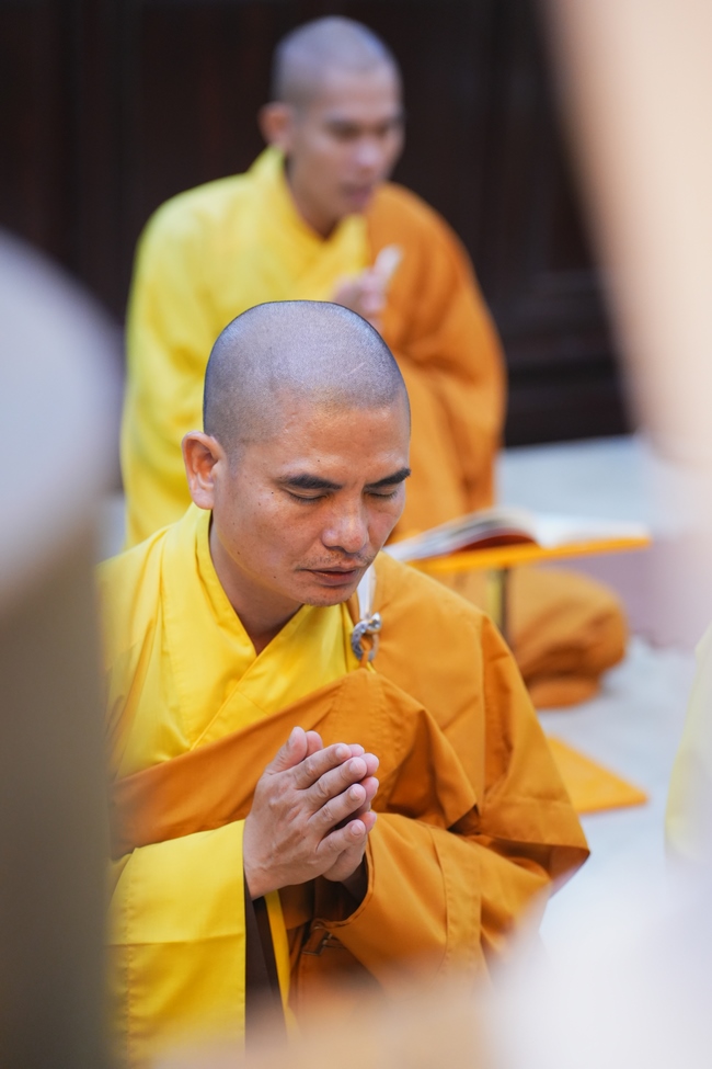 CHƯƠNG TRÌNH CA NHẠC “TOẢ ÁNH ĐẠO VÀNG” – CHÀO MỪNG SỰ KIỆN CHIÊM BÁI TÔN TƯỢNG AN TRÍ 02 NGÀY TẠI CHÙA HOẰNG PHÁP.