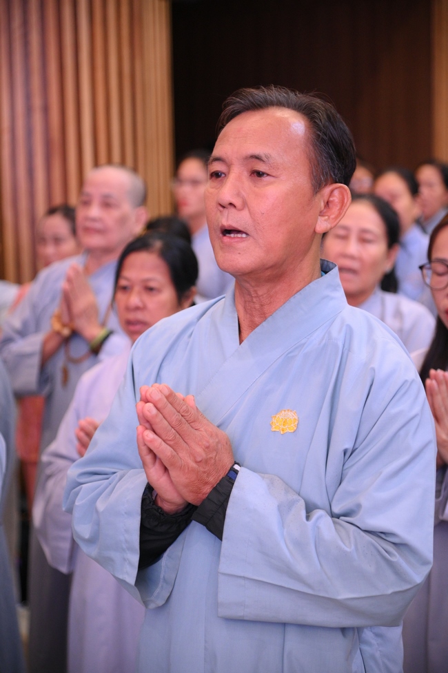 KHÓA TU NIỆM PHẬT MỘT NGÀY | CHÙA HOẰNG PHÁP.