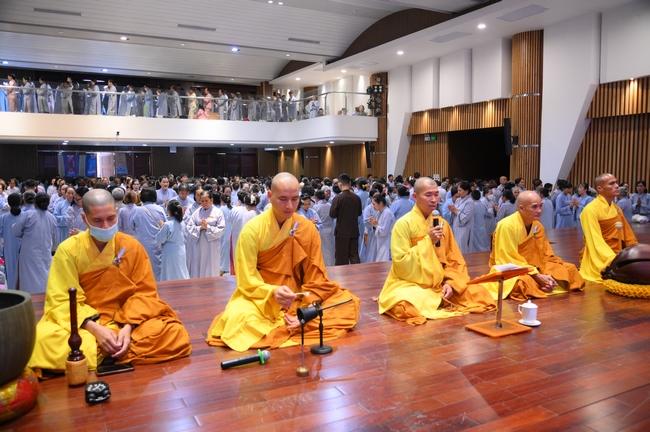 KHÓA TU NIỆM PHẬT MỘT NGÀY | CHÙA HOẰNG PHÁP.