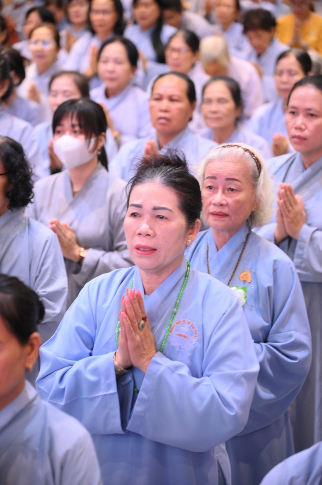 KHÓA TU NIỆM PHẬT MỘT NGÀY | CHÙA HOẰNG PHÁP.