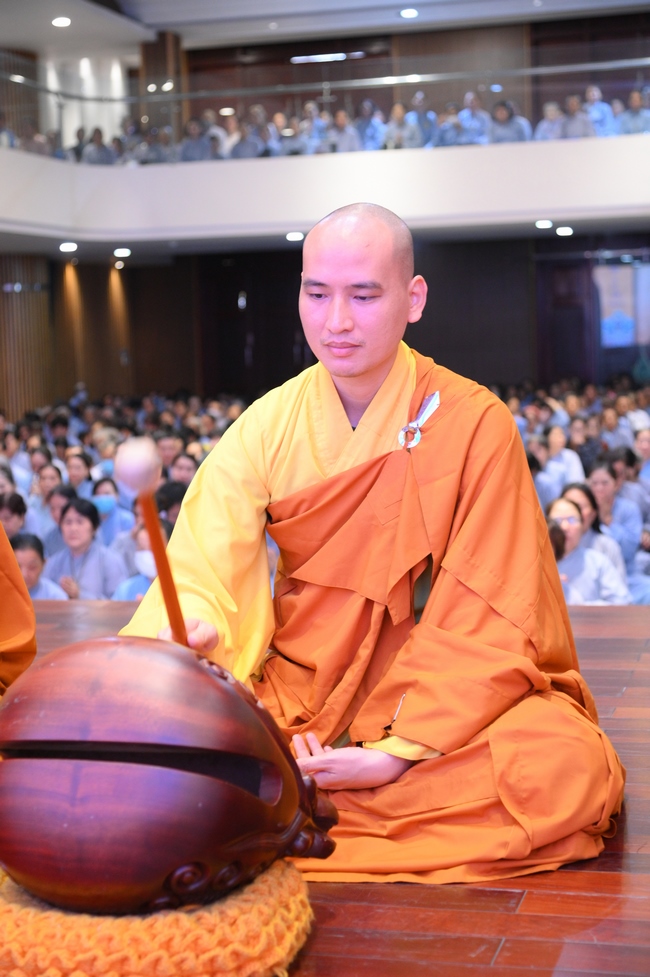 KHÓA TU NIỆM PHẬT MỘT NGÀY | CHÙA HOẰNG PHÁP.