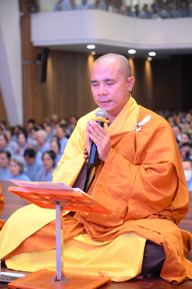 KHÓA TU NIỆM PHẬT MỘT NGÀY | CHÙA HOẰNG PHÁP.