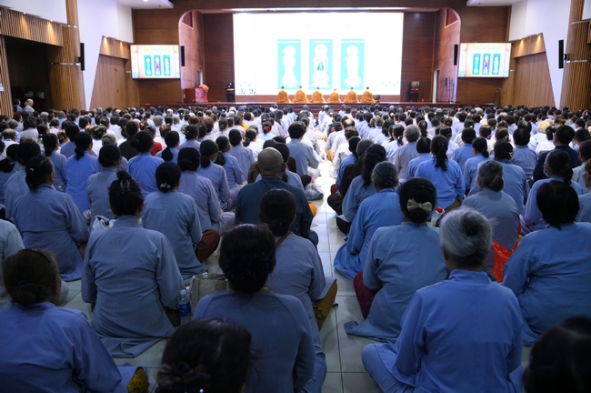 KHÓA TU NIỆM PHẬT MỘT NGÀY | CHÙA HOẰNG PHÁP.
