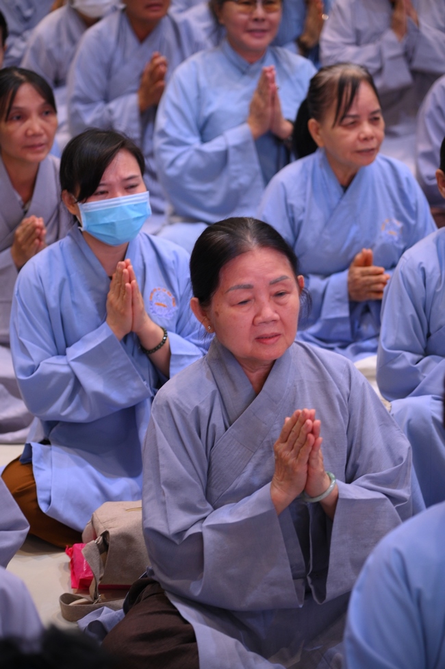 KHÓA TU NIỆM PHẬT MỘT NGÀY | CHÙA HOẰNG PHÁP.