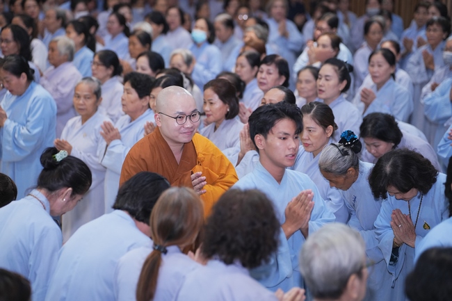 KHÓA TU NIỆM PHẬT MỘT NGÀY | CHÙA HOẰNG PHÁP.