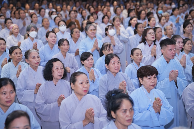 KHÓA TU NIỆM PHẬT MỘT NGÀY | CHÙA HOẰNG PHÁP.