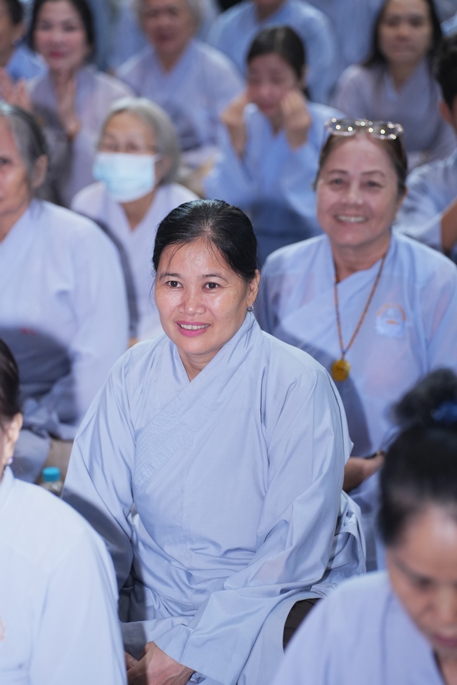 KHÓA TU NIỆM PHẬT MỘT NGÀY | CHÙA HOẰNG PHÁP.