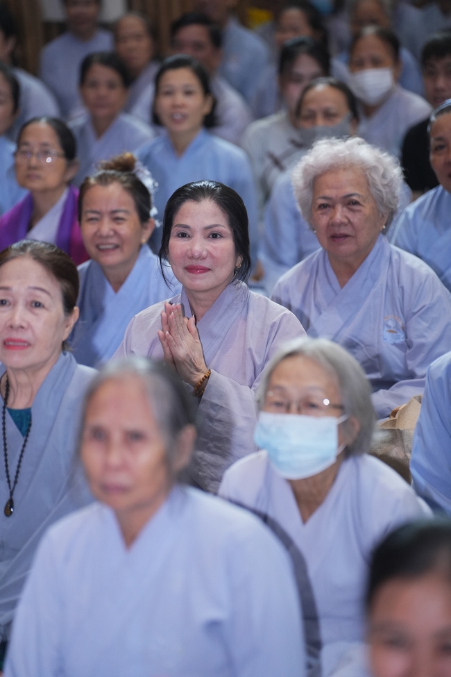 KHÓA TU NIỆM PHẬT MỘT NGÀY | CHÙA HOẰNG PHÁP.