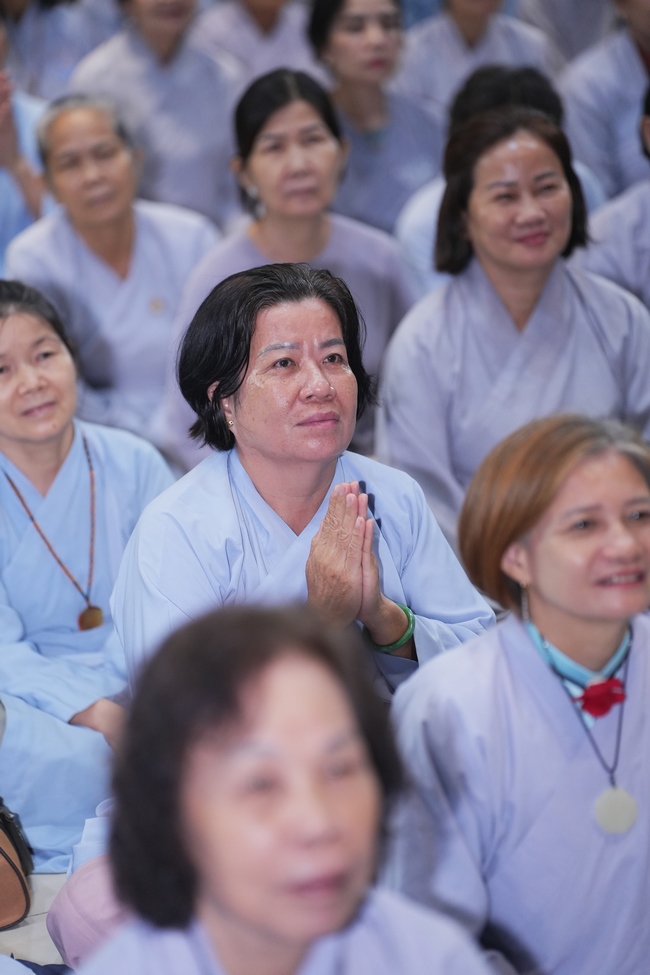 KHÓA TU NIỆM PHẬT MỘT NGÀY | CHÙA HOẰNG PHÁP.