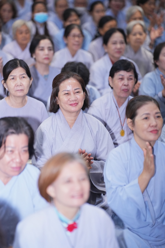 KHÓA TU NIỆM PHẬT MỘT NGÀY | CHÙA HOẰNG PHÁP.