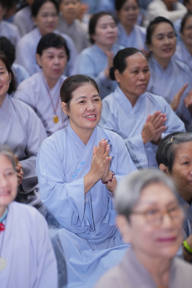 KHÓA TU NIỆM PHẬT MỘT NGÀY | CHÙA HOẰNG PHÁP.