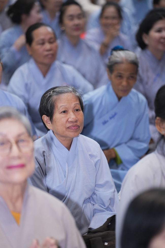 KHÓA TU NIỆM PHẬT MỘT NGÀY | CHÙA HOẰNG PHÁP.