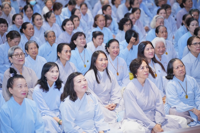 KHÓA TU NIỆM PHẬT MỘT NGÀY | CHÙA HOẰNG PHÁP.