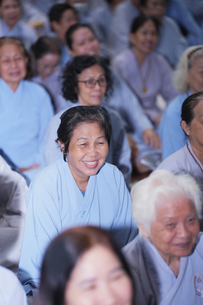 KHÓA TU NIỆM PHẬT MỘT NGÀY | CHÙA HOẰNG PHÁP.